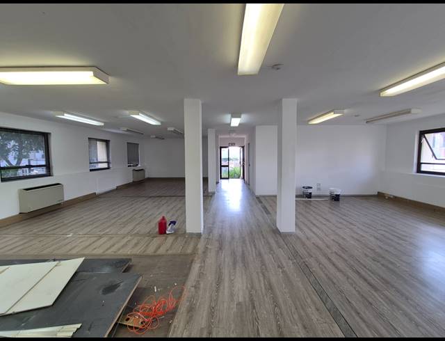 231M² OFFICE TO LET IN WOODMEAD